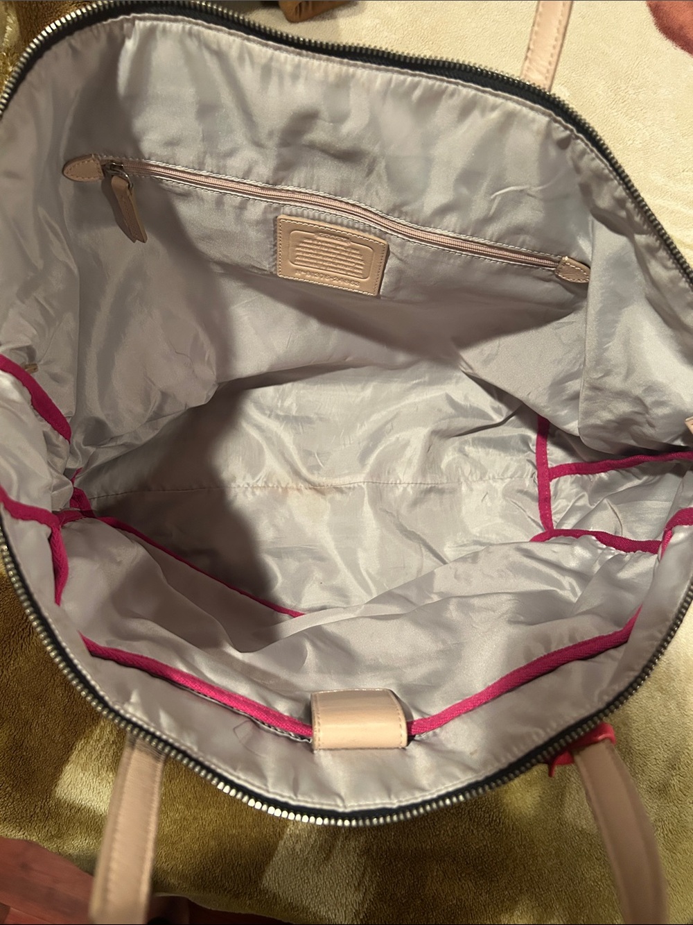 Coach Black Signature Tote with Light Tan Handles and Red Accent - Picture 2 of 3